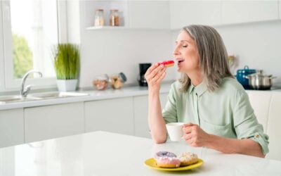 Compulsão por doces: por que controlar o consumo de açúcar é importante na menopausa?