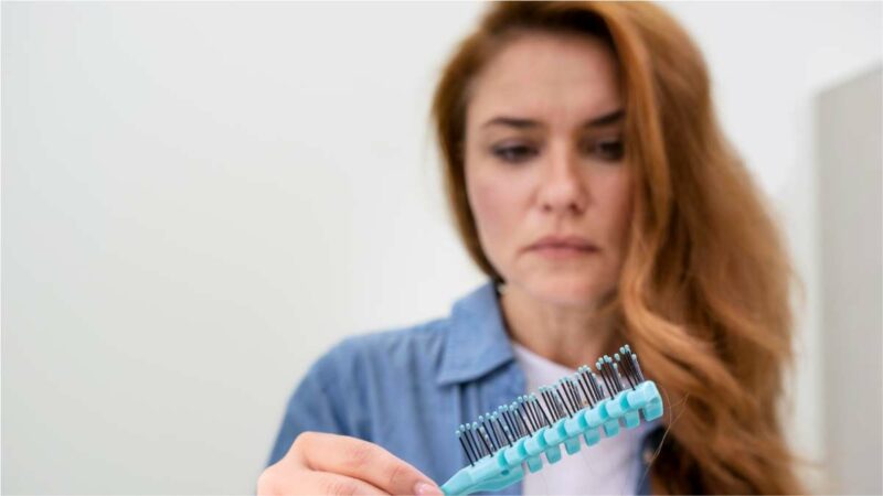 Queda de cabelo na menopausa - Dra Natacha Machado - ginecologista Joinville
